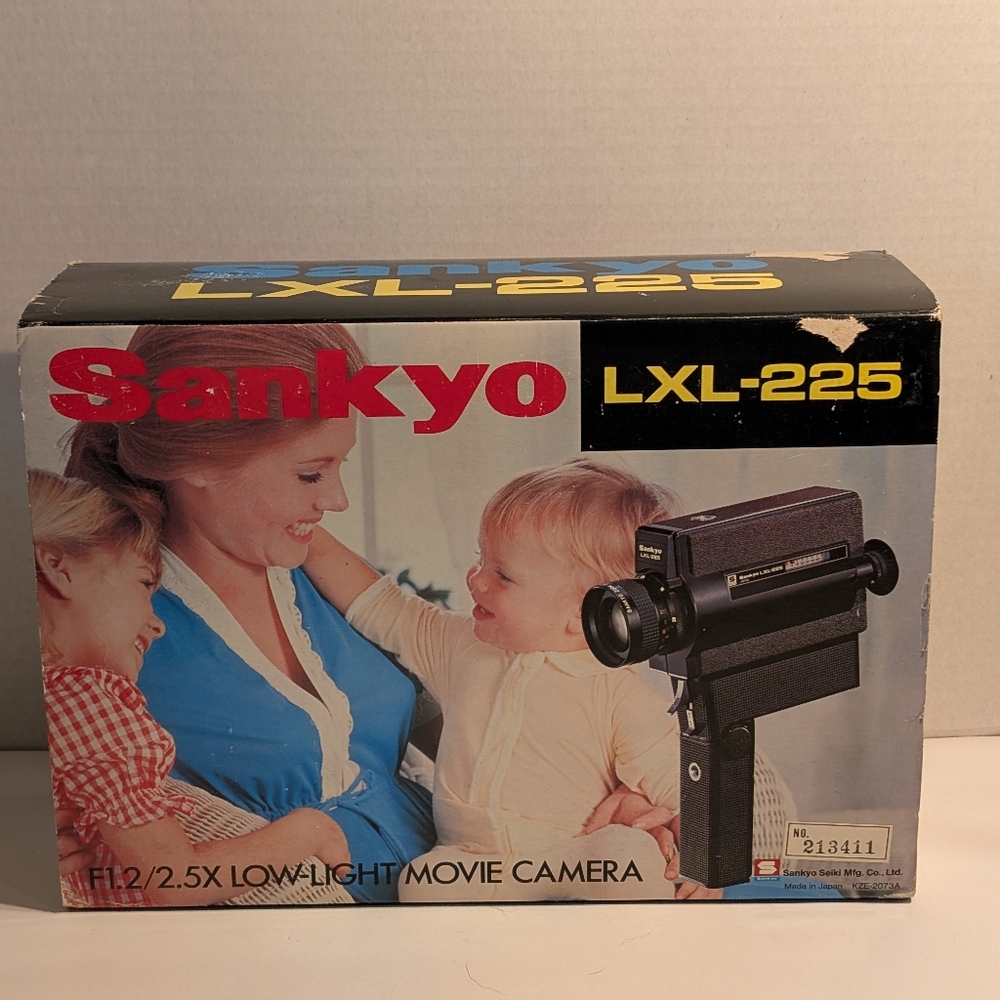 Vintage! Sankyo XL-25S Super 8 movie camera Made In Japan W/Box Manual.